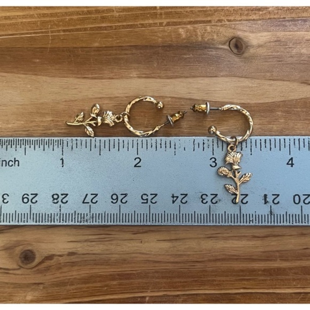 Small Boho Gold Round Hoop Post Earrings w/ Rose Charm -90's Inspo Y2K Gift -New - Picture 7 of 16